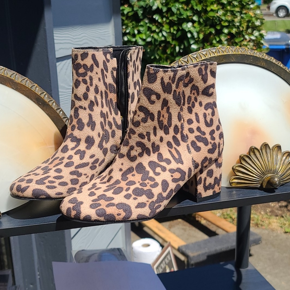Women's boots